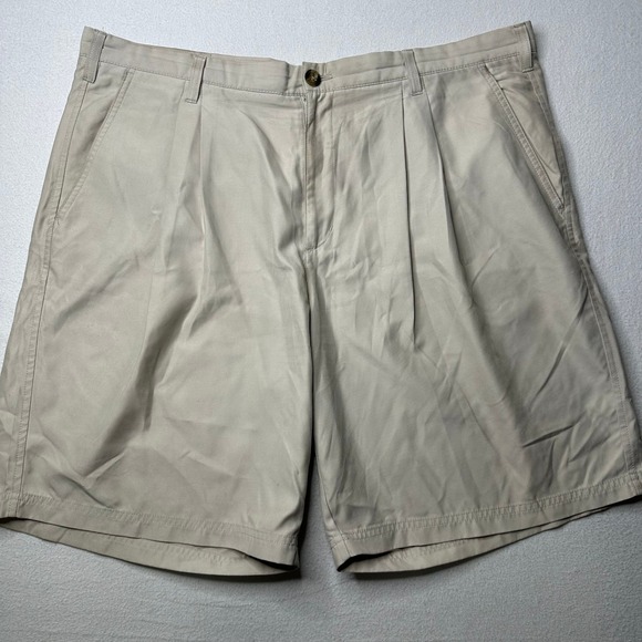 Columbia Mens 42 Beige Pleated Golf Shorts Casual Outdoor‎ Walking - Picture 1 of 12